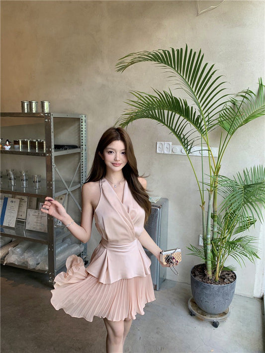 NA+ 櫻花嫩粉緞面收腰背心 壓褶雪紡裙