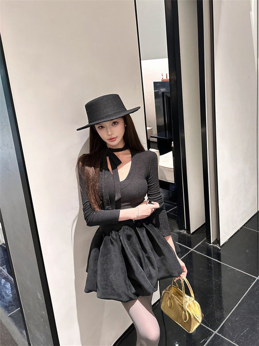 NA+ 千金歸來V領收腰花瓣澎澎赫本裙 黑