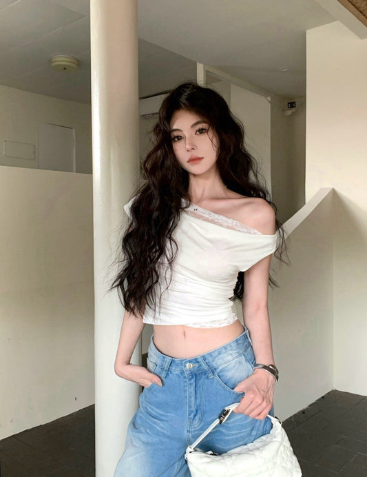 NA+ 蕾絲公主拼接蘯領斜肩上衣 白/黑