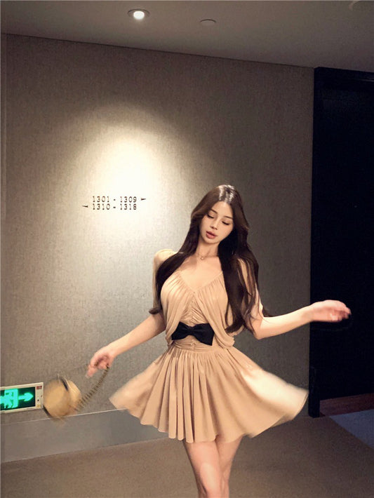 NA+ 可可舞曲氣質V領褶抓上衣 半身裙