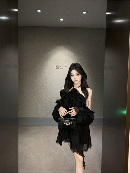 Na+ 精靈仙境夢幻法式荷葉掛脖連身裙 黑