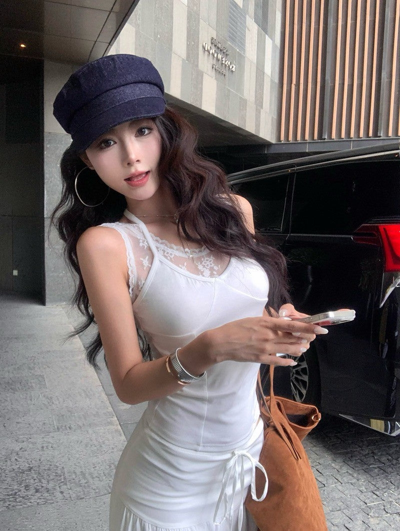 NA+ 幸運女孩修身蕾絲拼接row風背心 白/黑