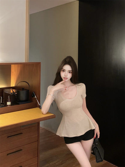 Na+ 清涼純慾 掐腰顯瘦口袋純色上衣 卡其