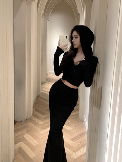 NA+ 「窈窕」復古回歸連帽交錯上衣/魚尾半身裙 波爾多紅/黑