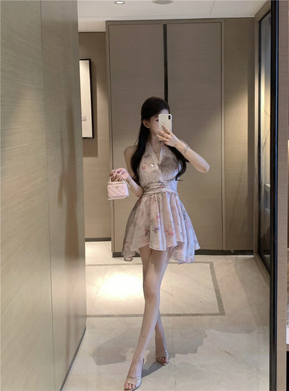 Na+ 氣質名媛 V領掛脖式花藝打攬裙