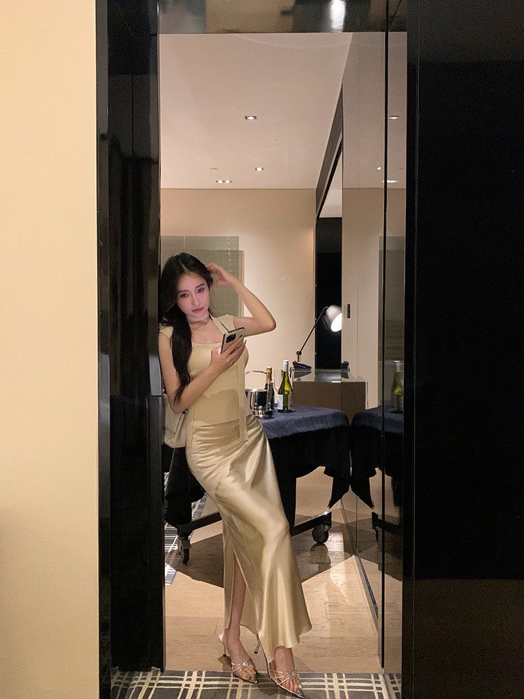 ''Na+''溫柔鄉定染鵝黃方領針織上衣 抓皺醋酸半身裙  金