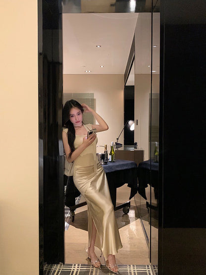 ''Na+''溫柔鄉定染鵝黃方領針織上衣 抓皺醋酸半身裙  金