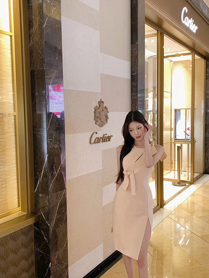 NA+ 溫柔名媛不規則剪裁綁帶連身裙 粉杏色