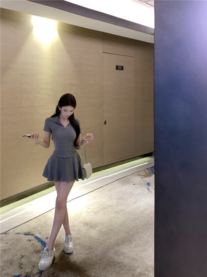 Na+ 運動clean fitting 休閒簡約polo領半身裙套裝 灰