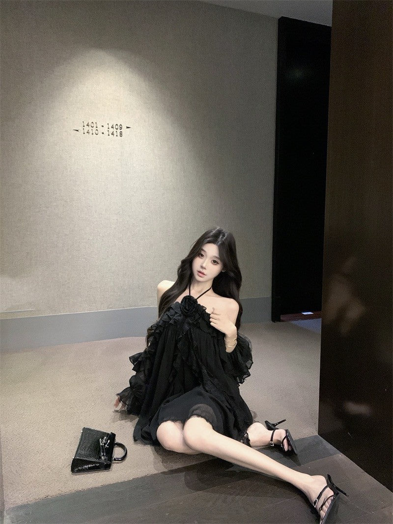 Na+ 精靈仙境夢幻法式荷葉掛脖連身裙 黑