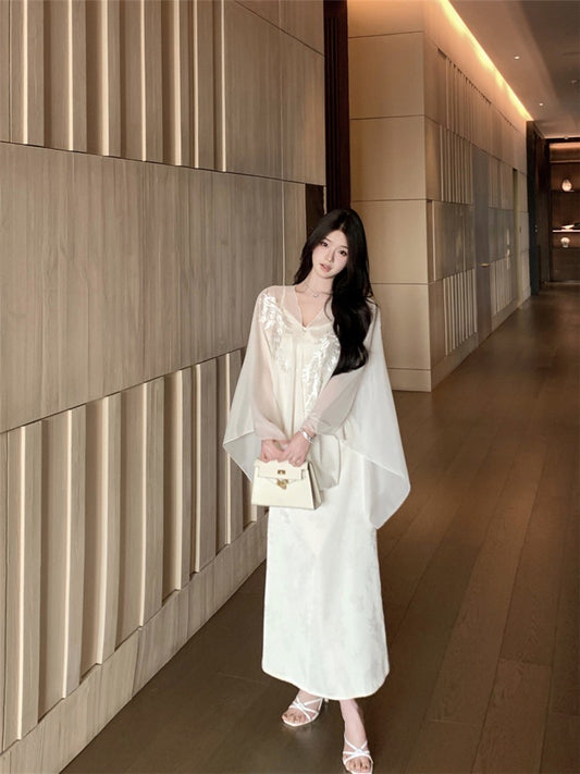 Na+ 新中式溫柔國風雪紡刺繡披肩 細肩連身裙