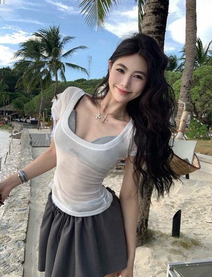 Na+ 清純小白花 歐美大U領透視感疊感外穿上衣