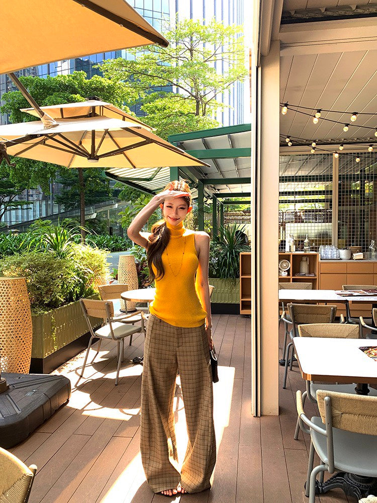 NA+ 高知視覺多巴胺高領針織背心 復古格紋西裝褲