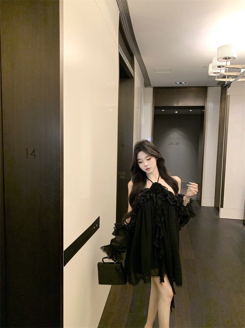 Na+ 精靈仙境夢幻法式荷葉掛脖連身裙 黑