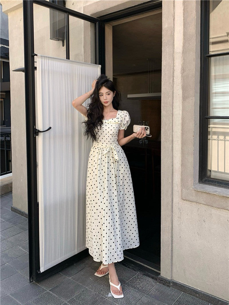 Na+ 點點夏日 法式波點方領收腰連身裙