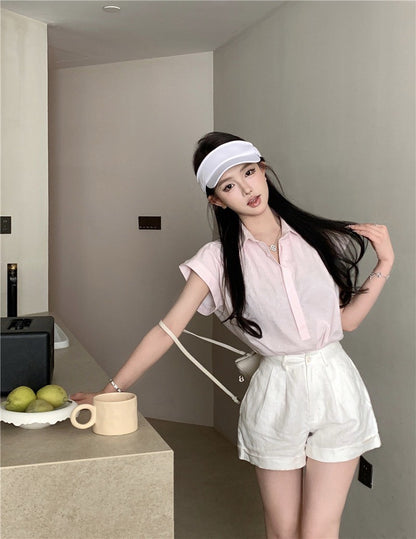 Na+ 簡約鬆弛感小飛袖襯衫 粉 高腰反折白短褲