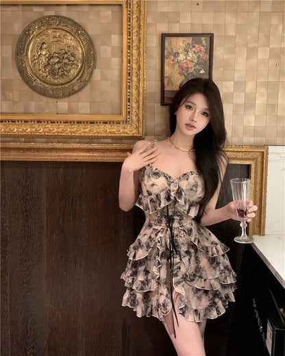 Na+ 復古歐式印花層層荷葉連身洋裝