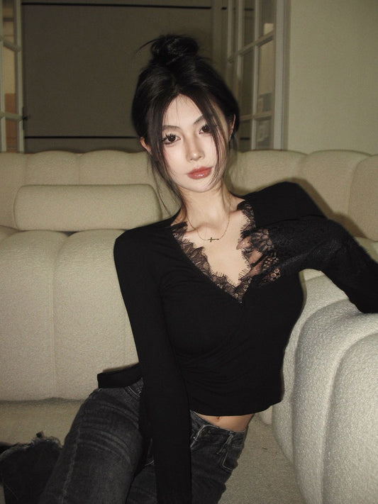 NA+ 姐姐的蕾絲V領拼接花袖上衣 黑/杏/白