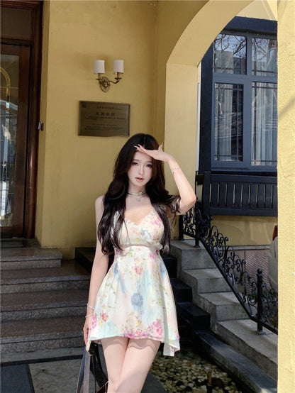 Na+ 熱帶雨林 V領收腰細肩上衣