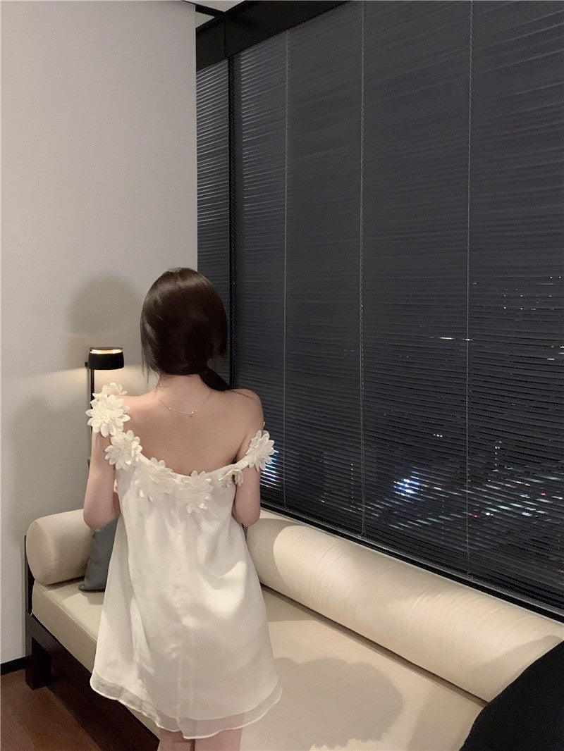 NA+ 手工立體花香肩一字領雪紡上衣