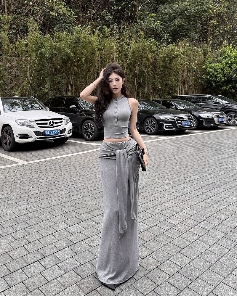 NA+ 休閒穿彈力排扣背心 扭結半身裙 灰