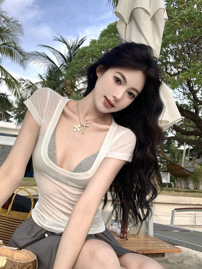 Na+ 清純小白花 歐美大U領透視感疊感外穿上衣