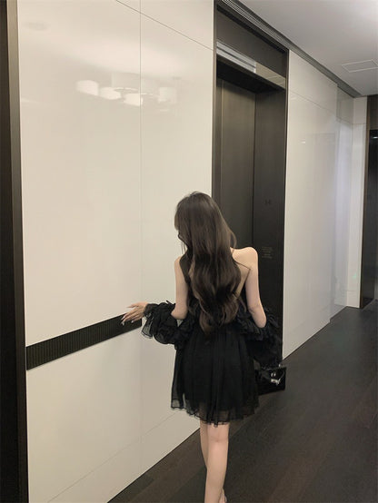 Na+ 精靈仙境夢幻法式荷葉掛脖連身裙 黑