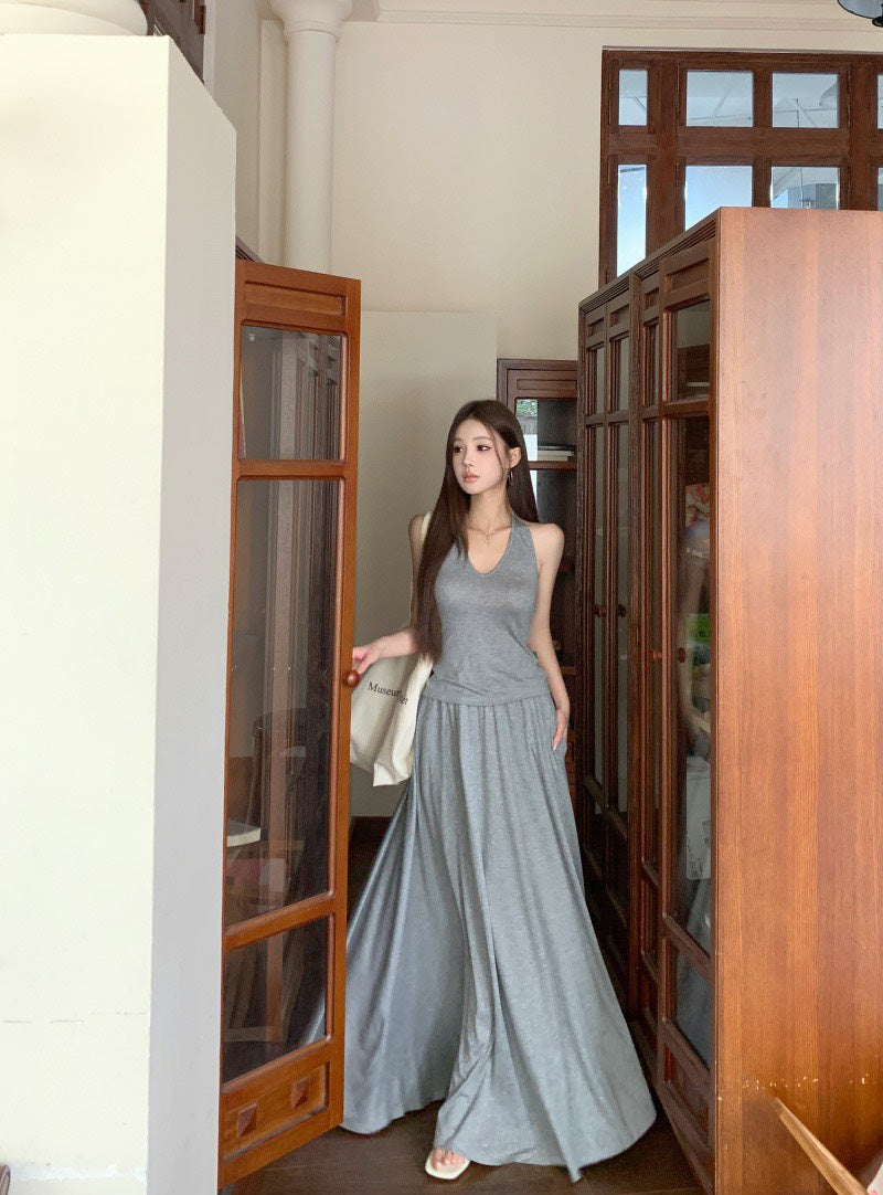 NA+ 簡約純色棉質掛脖露背上衣 休閒半身裙 灰/黑