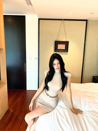 NA+ 御姐貼身燕麥色高領打底連身裙