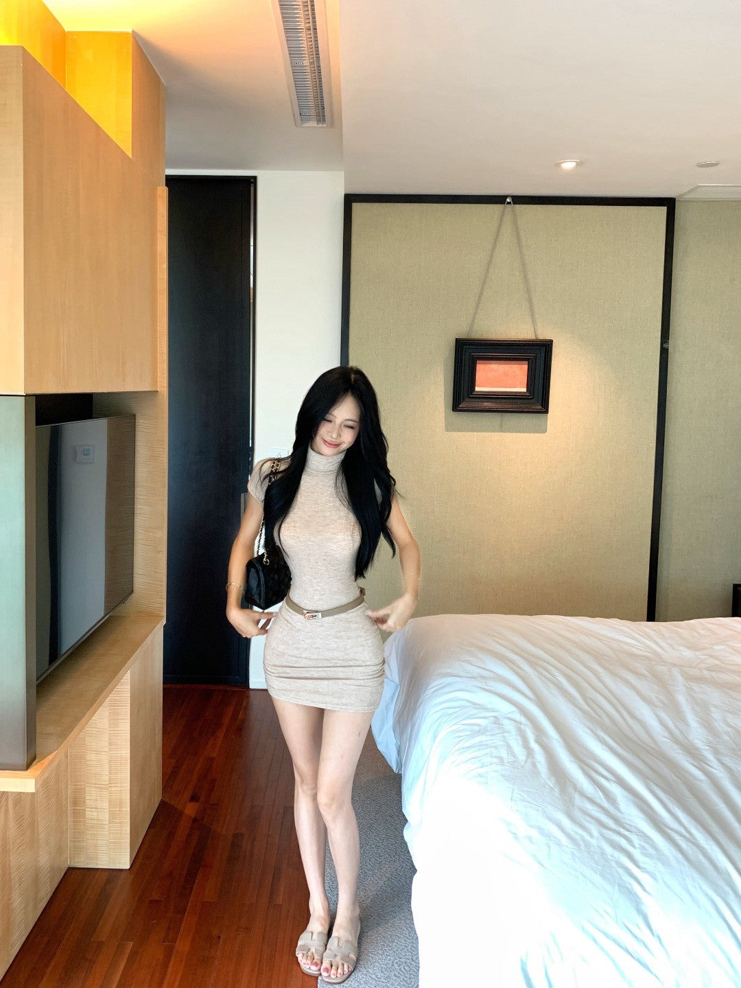 NA+ 御姐貼身燕麥色高領打底連身裙