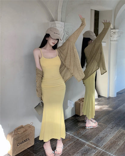 NA+ 拿捏嫩呼奶黃skim吊帶連身裙 薑黃色開衫