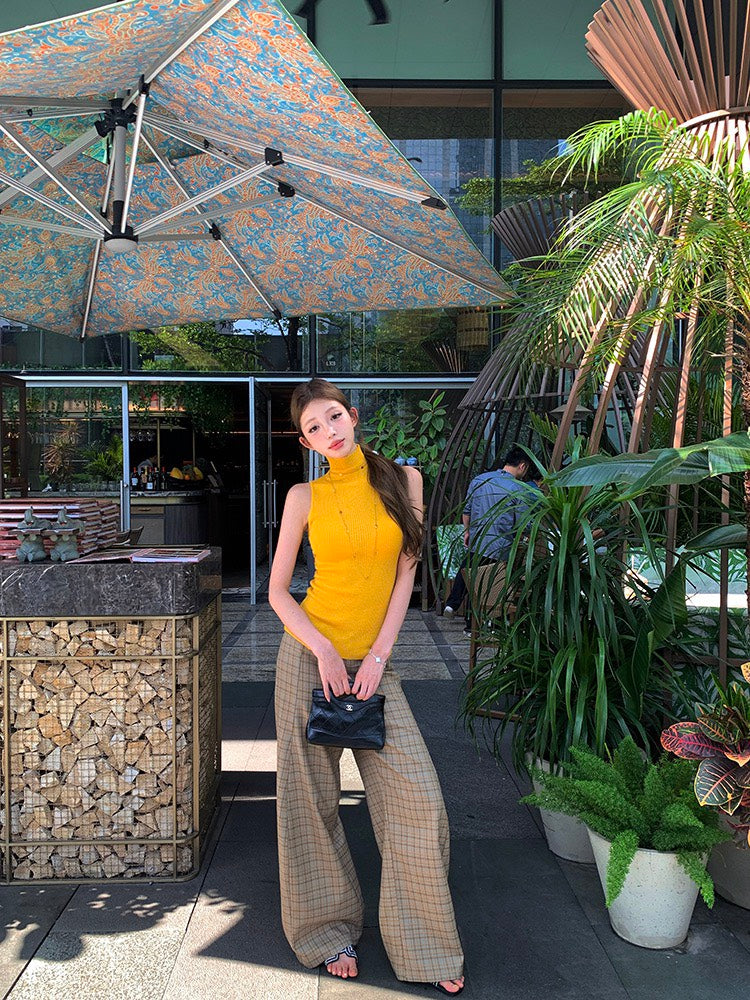 NA+ 高知視覺多巴胺高領針織背心 復古格紋西裝褲