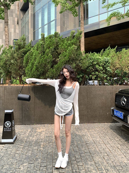 NA+ 斬女outfit灰色系背心短褲 白色外罩衫