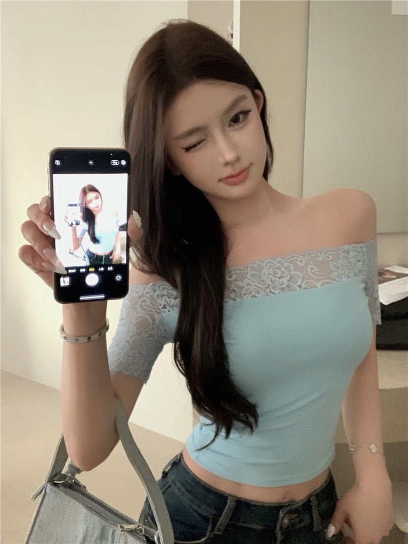 Na+ 氣質蕾絲一字領彈力上衣 藍