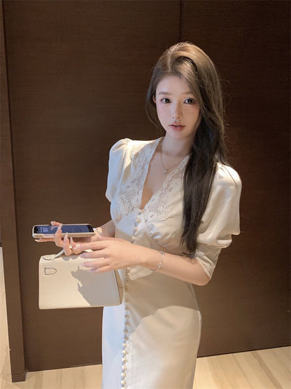 ''Na+''歲月靜好 氣質緞面公主蕾絲花拼接法式連身裙