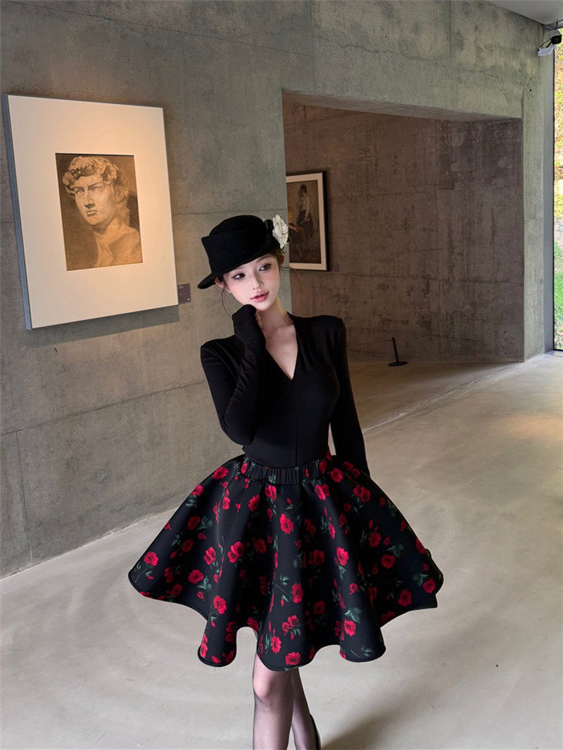 NA+ sweet 甜巧玫瑰復古V領修身上衣 玫瑰花瓣半身裙