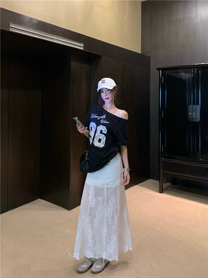 Na+ 蕾絲狂想字母印花斜肩上衣 蕾絲魚尾半身裙