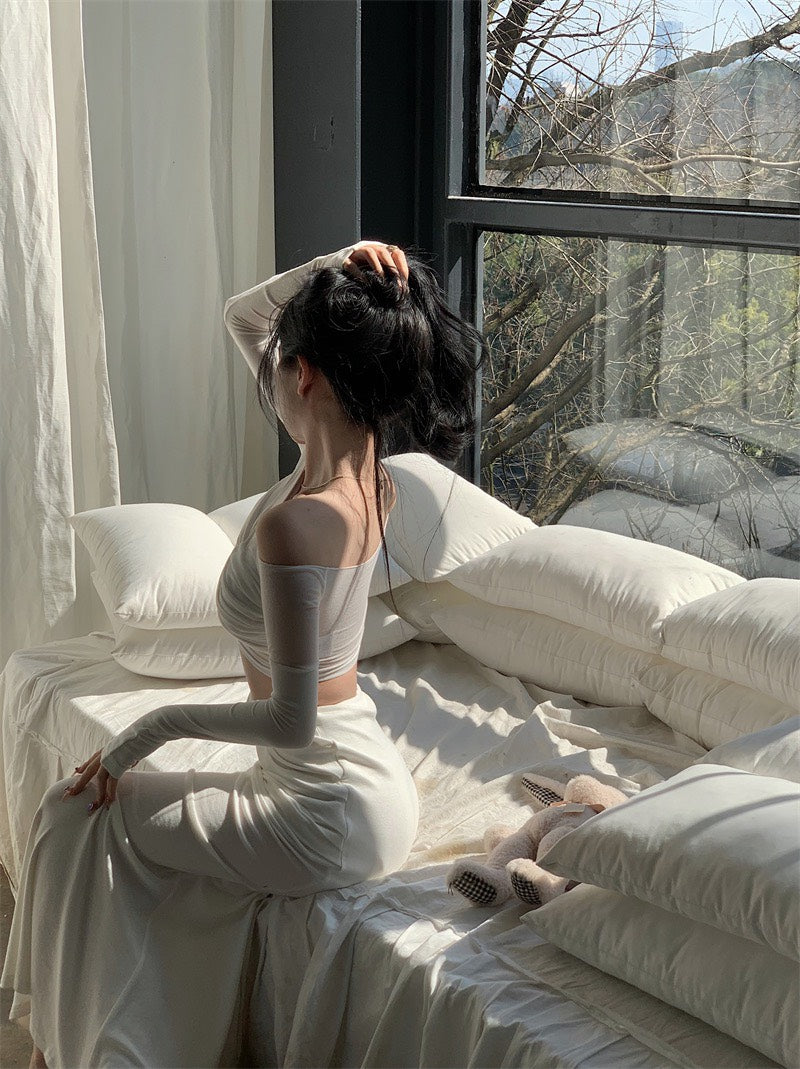 NA+ 鎏光漫步裙/透紗一字領修身上衣  白