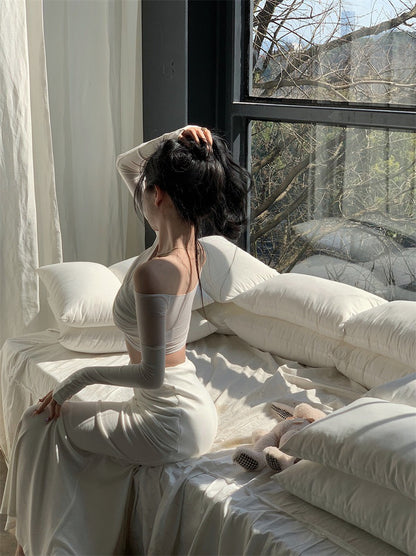 NA+ 鎏光漫步裙/透紗一字領修身上衣  白