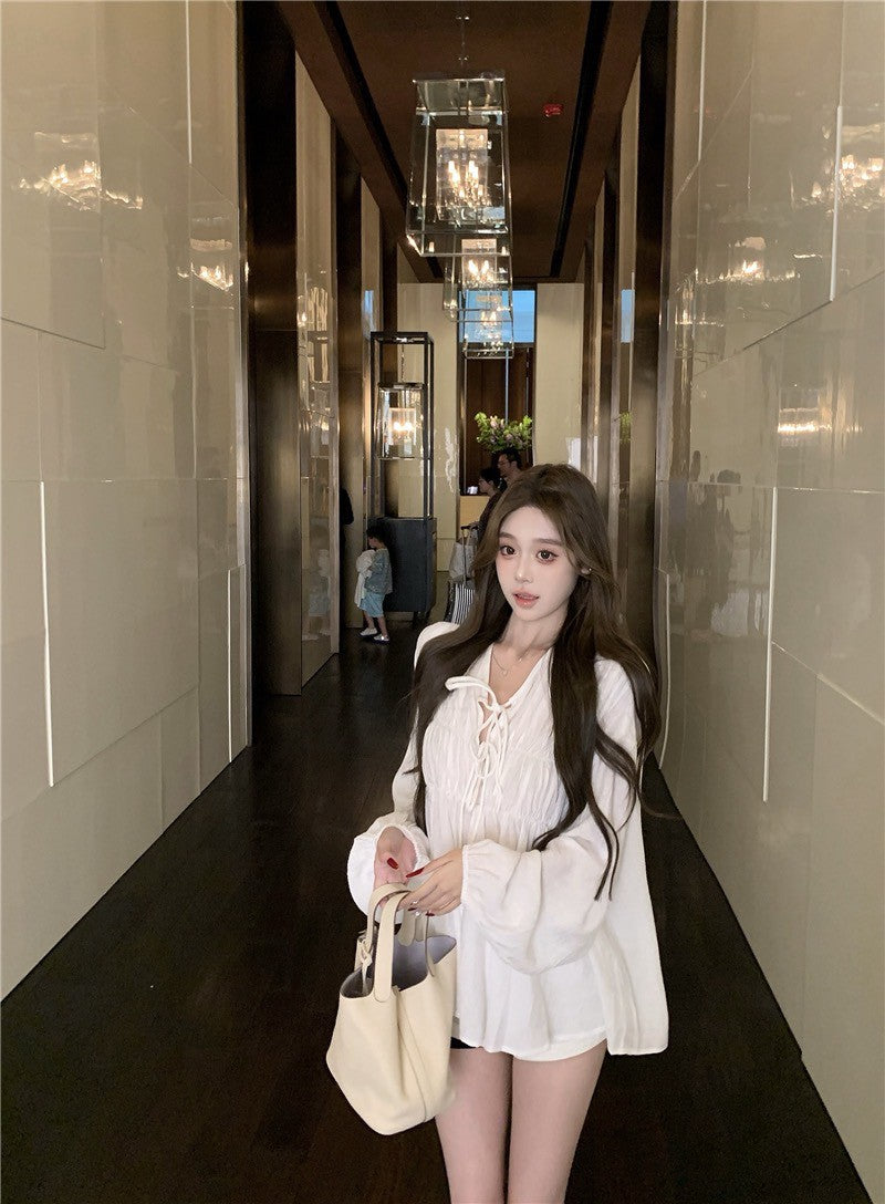 Na+ 法式氣質純色燈籠袖綁帶襯衫上衣 白