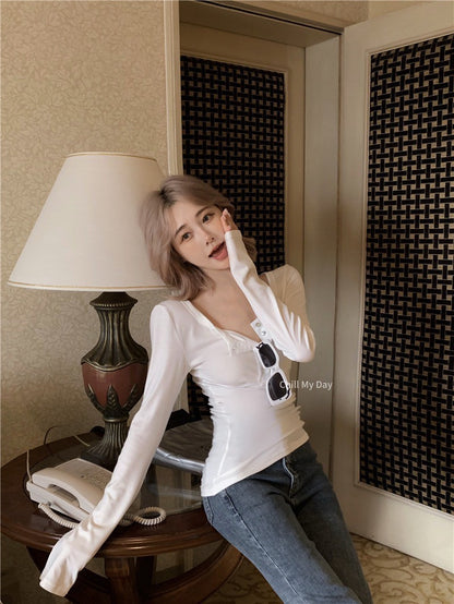 Na+ 登機私服休閒鈕扣圓領上衣 白/黑