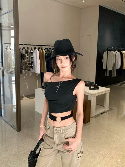 NA+ 鎖肩性感不對稱露腰修身上衣 黑