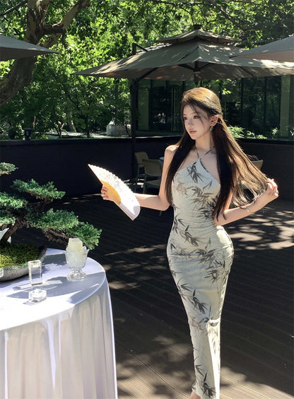 Na+ 清冷竹墨葉印花掛脖網紗連身裙