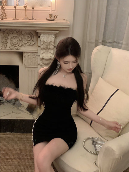 Na+ 性感尤物毛毛抹胸鑲鑽連身包臀裙