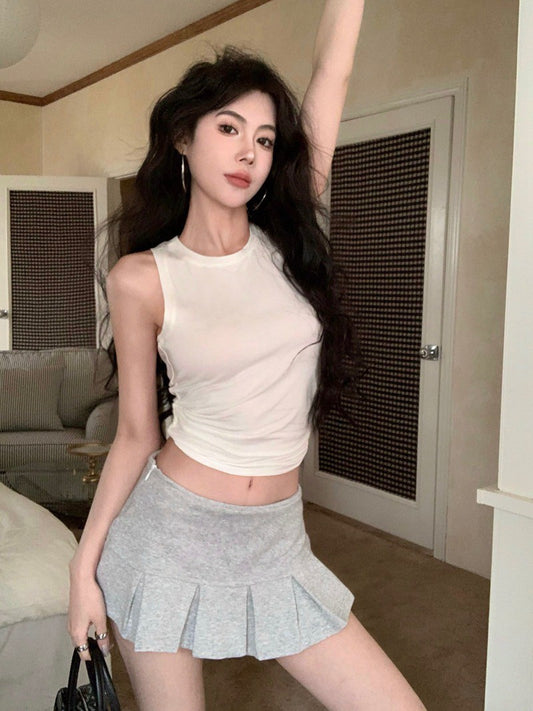 NA+ 高顏值休閒辣妹普拉斯後縷空背心 白/黑