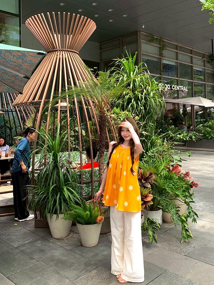 NA+ 黃油可麗露繡花料圓領背心上衣