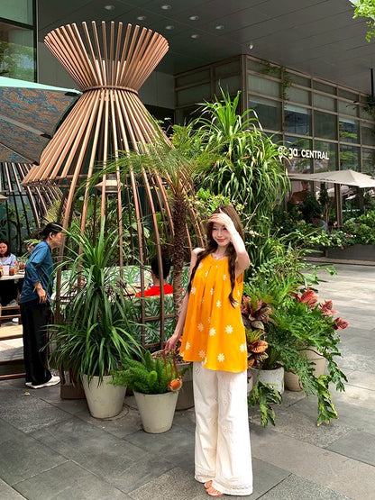 NA+ 黃油可麗露繡花料圓領背心上衣