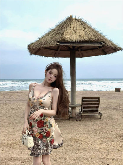 Na+ 高訂秀款定位蝴蝶玫瑰V領連身裙