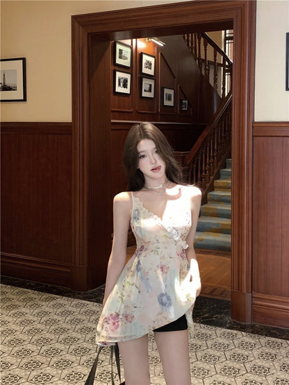 Na+ 熱帶雨林 V領收腰細肩上衣