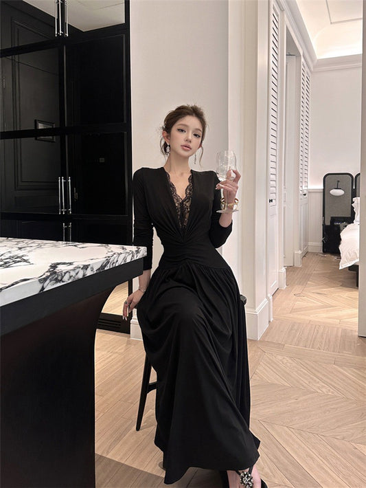 NA+ 法式黑浪漫V領蕾絲拼接連身裙